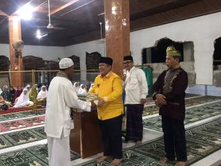 Rombongan Raja Muhammad Yunus Abdullah Gelar Safari Ramadhan di Desa Sungai Jalau