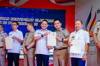 Launching Pelayanan Sertifikat Tanah Elektronik Oleh Pj Gubri dan Pj Bupati Kampar Hambali