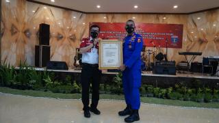 Sembilan Kekayaan Intelektual Yasonna diserahkan ke Korpolairud Polri