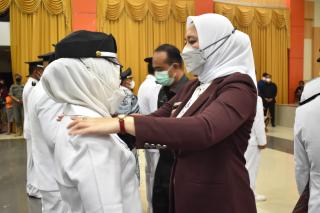 Bupati Indragiri Hulu Rezita Meylani Lantik 236 Pejabat