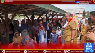 Bupati Anton Hadiri Peringatan Hari Ulang Tahun Desa Rambah Hilir Timur Ke-48