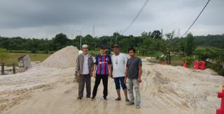 Jembatan Sungai Sonsang Sudah Bisa Dilewati, Hambali: Ini Bentuk Keseriusan Membangun Kampar