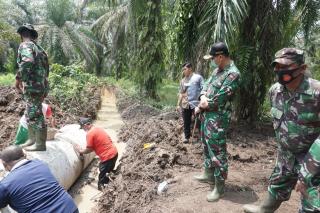 Dansatgas TMMD Ke-110 Kodim 0313/KPR, Tinjau Lokasi Sasaran Pembukaan Badan jalan